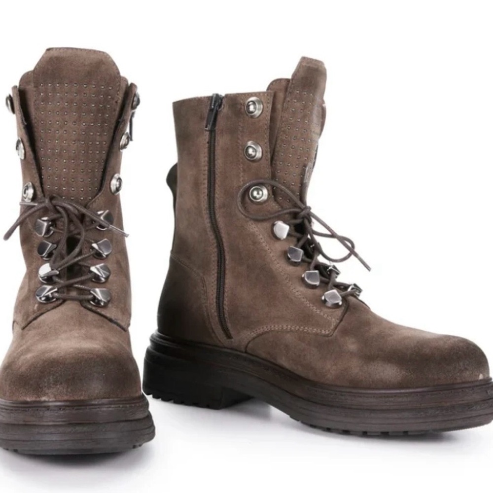 NWOT SuperStud Lace-up Combat Boots